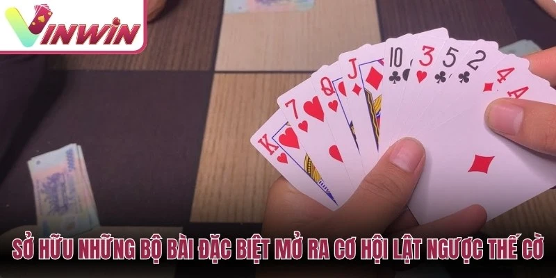 Các bộ bài đặc biệt trong cách chơi Sâm Lốc Vinwin gồm sảnh sám cô tứ quý và chặt 2